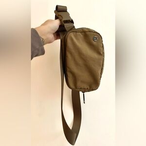 Everywhere Belt bag